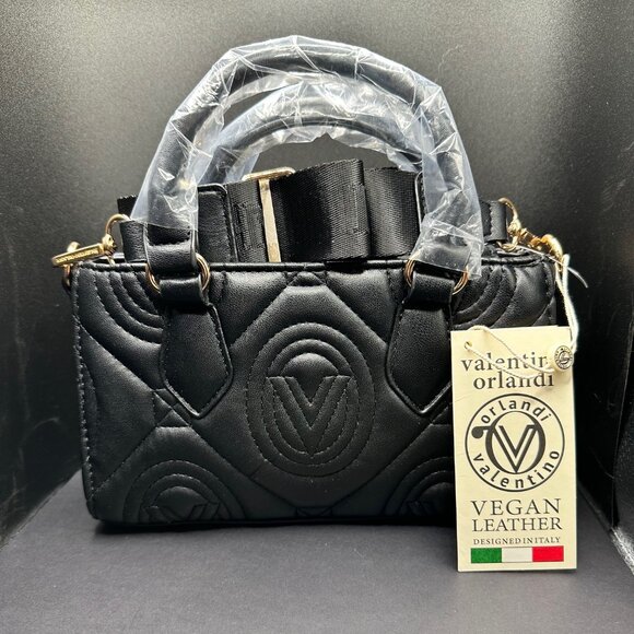 Valentino Orlandi Handbags - Valentino Orlandi‎ Quilted Purse in Black - NWT